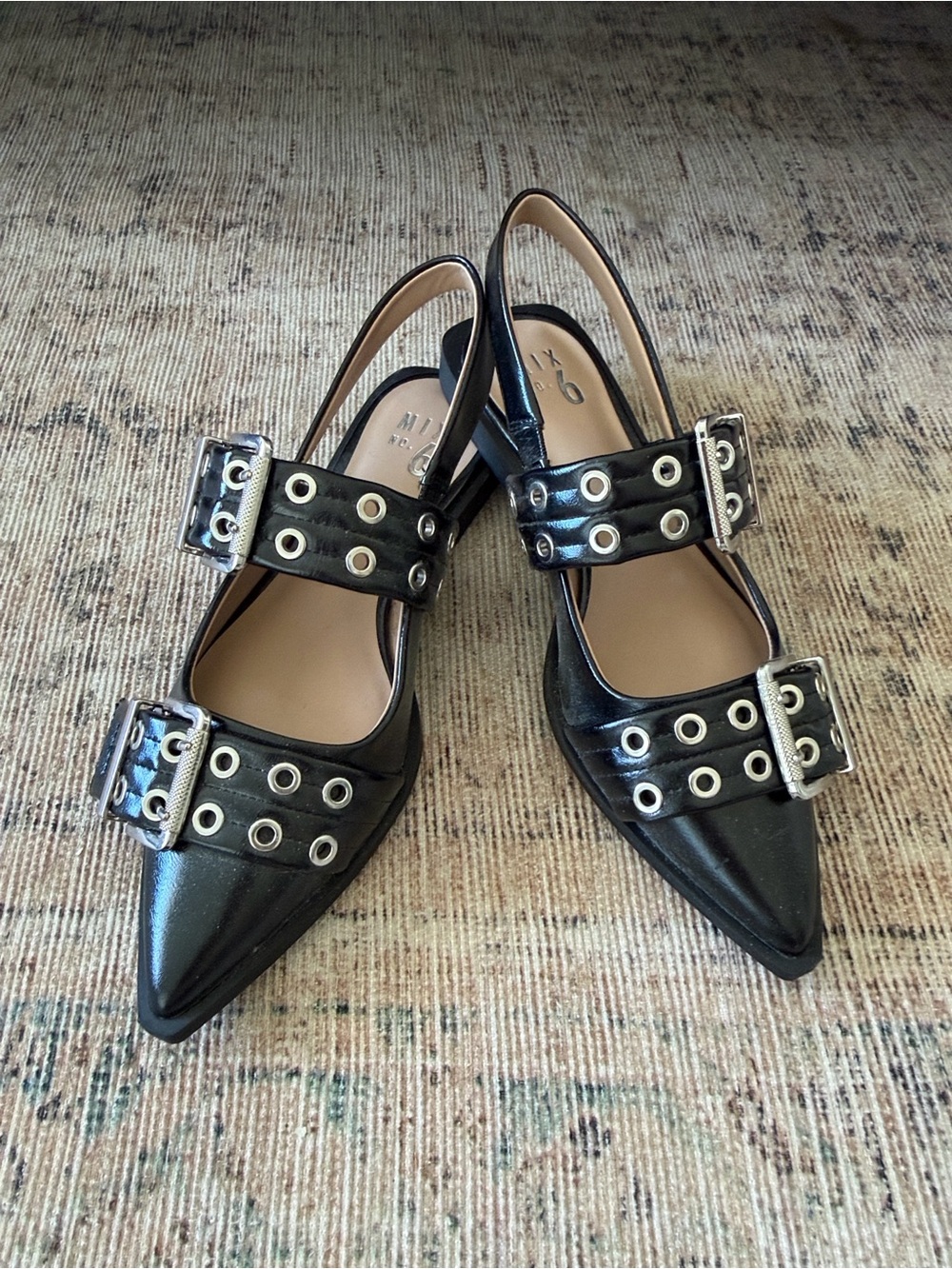 Mix No 6 feminine Buckle Ballerina flat